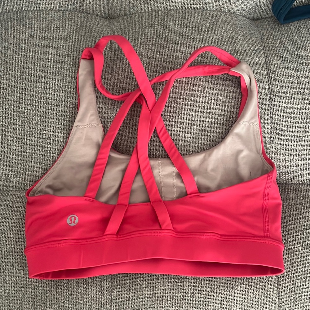Lululemon sports bra size 4